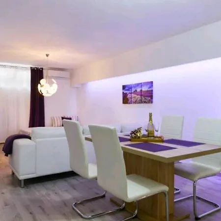 Apartment Deluxe Goya *