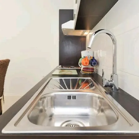 Deluxe Goya Apartment