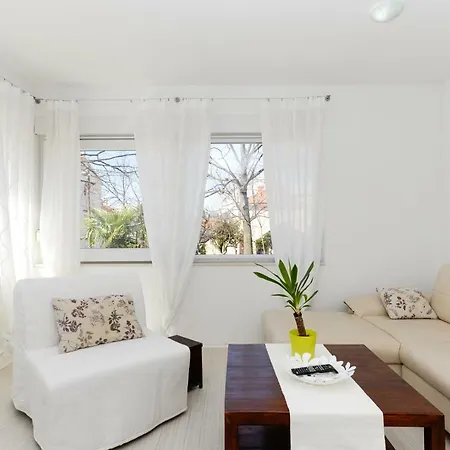 Apartment Deluxe Goya